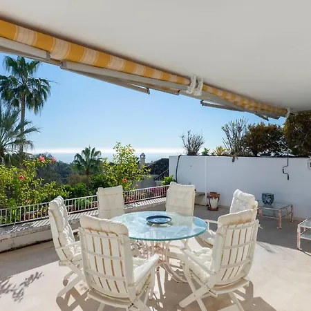 En Complejo Residencial Con Piscina Μαρμπέλλα