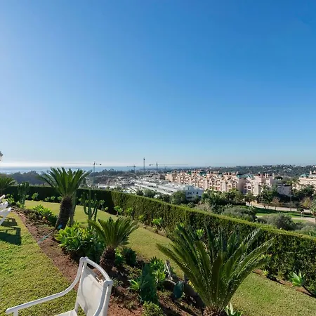 En Complejo Residencial Con Piscina Διαμέρισμα