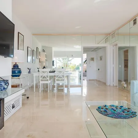 En Complejo Residencial Con Piscina דירה מארבלה