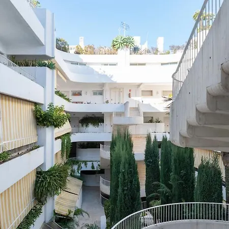 En Complejo Residencial Con Piscina דירה מארבלה